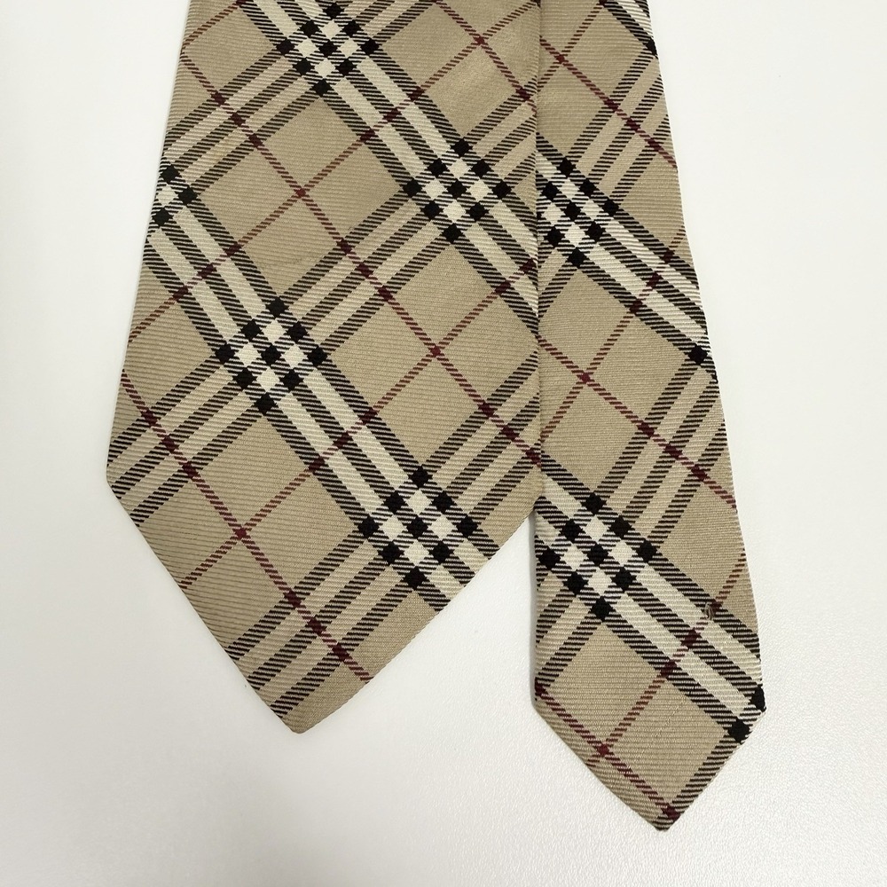 Burberry London Tie Classic Khaki/Black/Red Nova Check Plaid Silk 3 5/8" x 58"